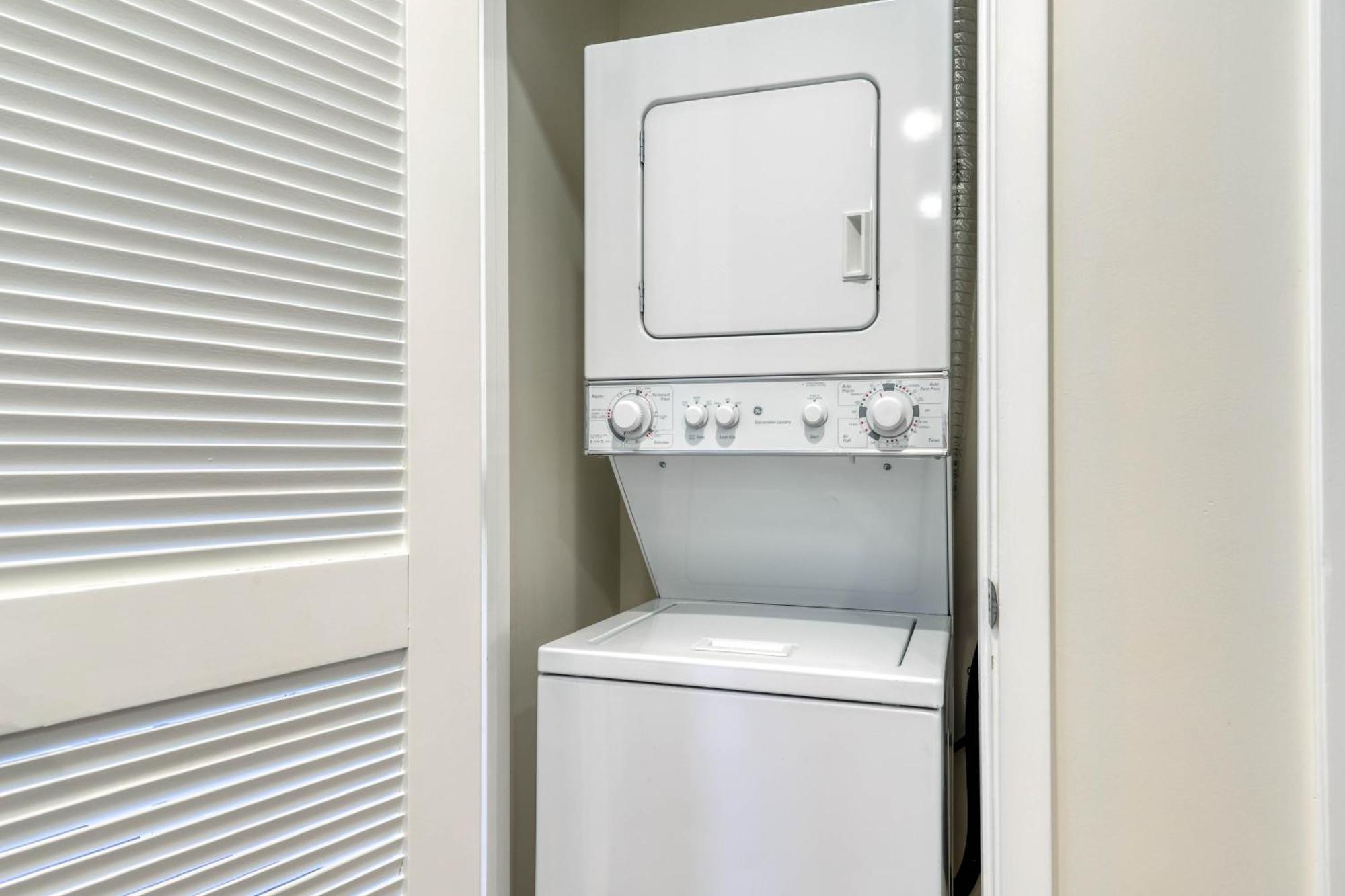 Luau Condos Destin Room photo