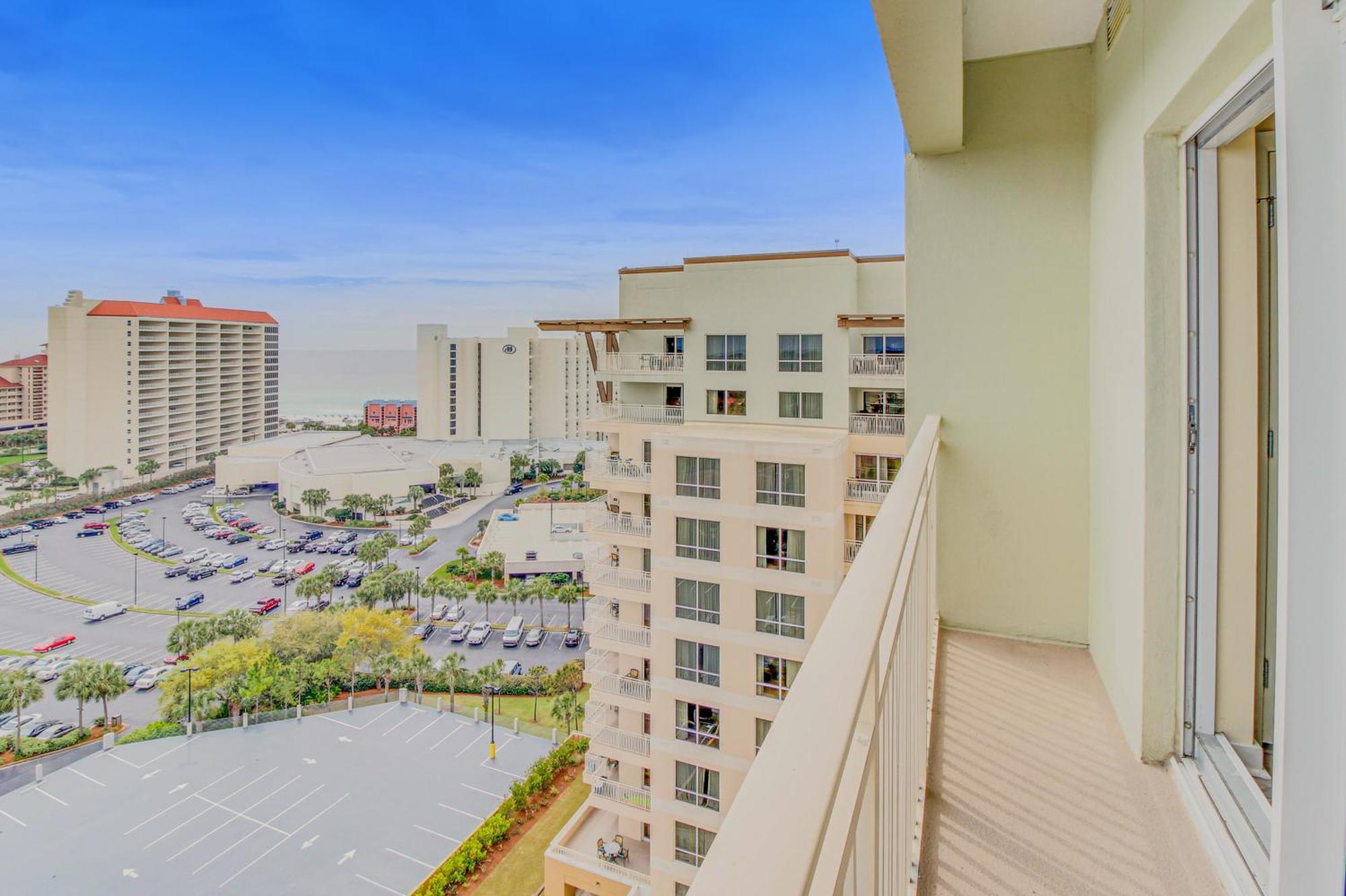 Luau Condos Destin Room photo