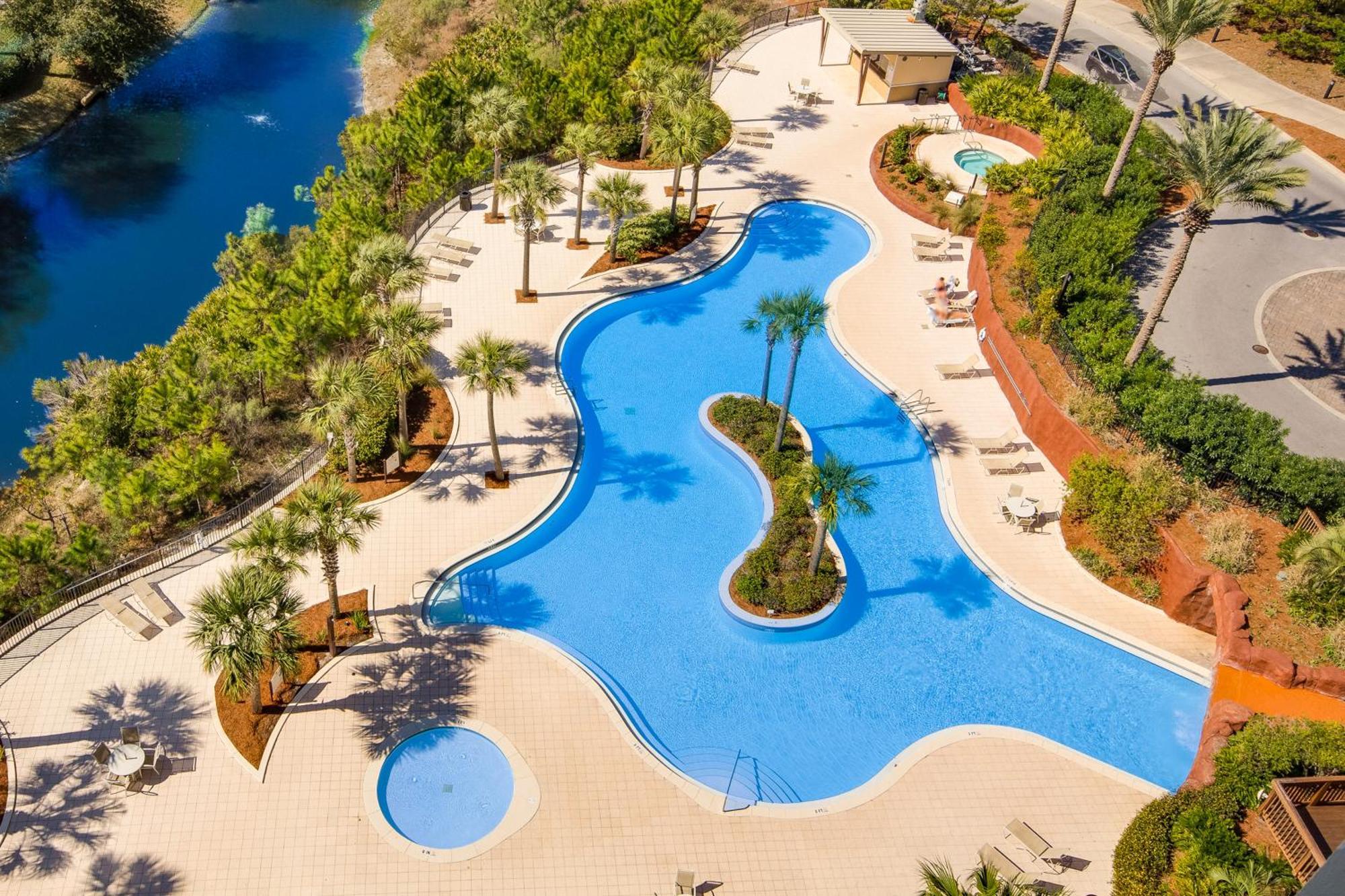 Luau Condos Destin Room photo